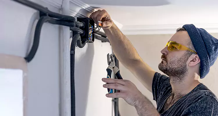 Garage Door Opener Cable Repair in University Park, FL